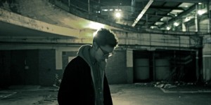 Melé feat. Kano – ‘Beamer’