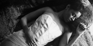 Stream the latest single by AlunaGeorge, ‘Attracting Flies’
