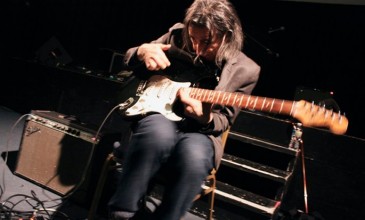 Legendary experimental guitarist Loren Connors announces joint album with Thurston Moore