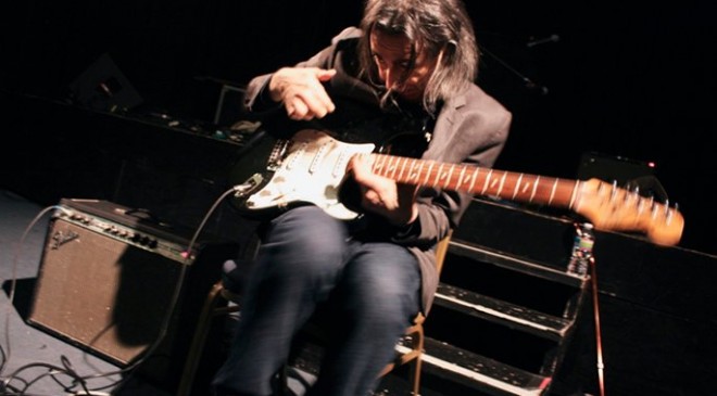 Legendary experimental guitarist Loren Connors announces joint album with Thurston Moore