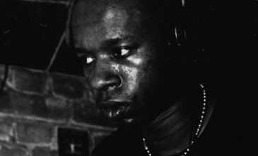 Terrence Dixon announces <em>Giant Robot</em> EP; Actress remixes