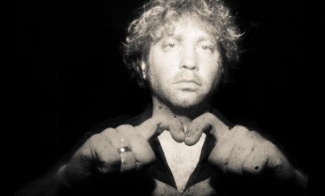 Stream new Xander Harris LP <em>The New Dark Age Of Love</em>, out next week on Not Not Fun