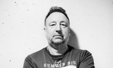 Peter Hook gives the twos up to New Order with new live album