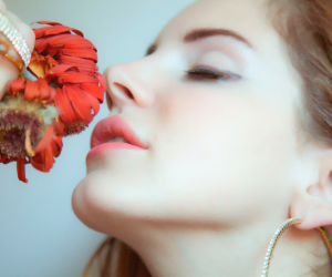 Listen to Lana Del Rey’s upbeat ‘Queen of Disaster’