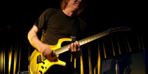 Guitarist Adrian Belew quits Nine Inch Nails, says being in Reznor’s band “didn’t work”