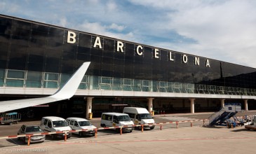 Flights to Barcelona’s Sonar Festival hit by European air strikes