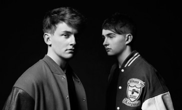 Disclosure beat Queens Of The Stone Age to official UK No. 1 album