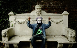 Rising UK hip-hop oddball Onoe Caponoe blasts off with ‘mothershipdippin’