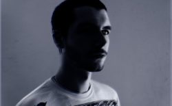 Kahn preps 12″ for Deep Medi; stream A-side ‘Dread’