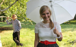 Premiere: Sally Shapiro’s new single ‘What Can I Do’ filleted by Com Truise