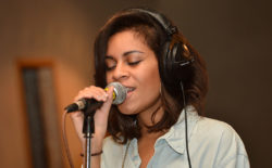 Hear AlunaGeorge’s handclap-heavy cover of Frank Ocean’s ‘Thinkin Bout You’