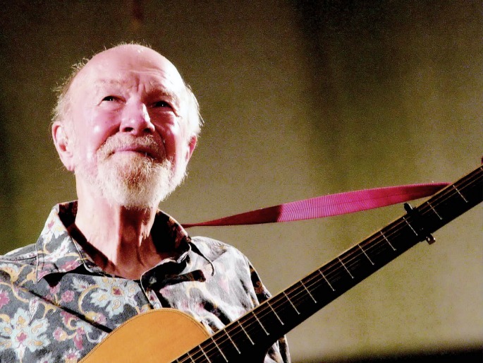 Pete Seeger, American folk music champion and lifelong activist, dies