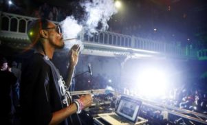 Snoop Dogg to tour UK clubs as DJ Snoopadelic