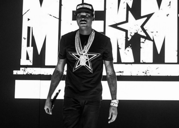 Meek Mill hits back at Drake with live freestyle diss
