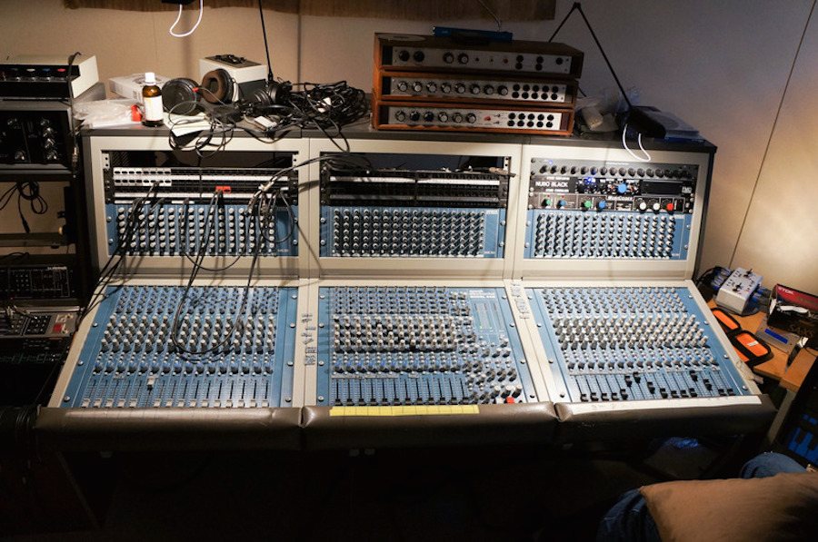 Buy techno pioneer and Basic Channel-founder Moritz von Oswald's mixer on eBay