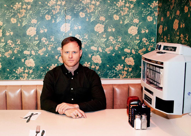 Francis Harris and Gabe Hendrick cover Slowdive's 'Rutti' as Aris Kindt