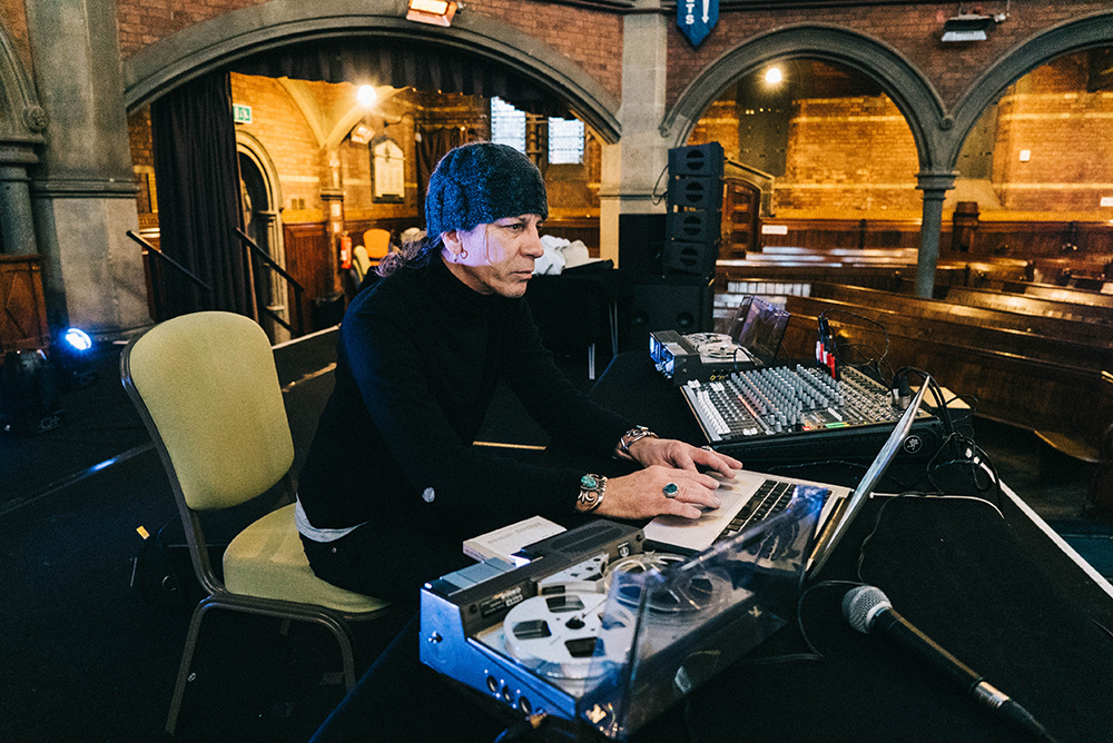 William Basinski unveils A Shadow In Time