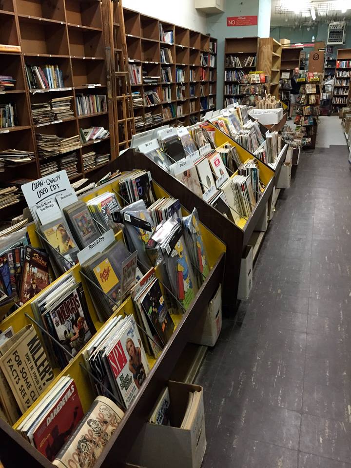 A Chicago record store is giving away all its books and records