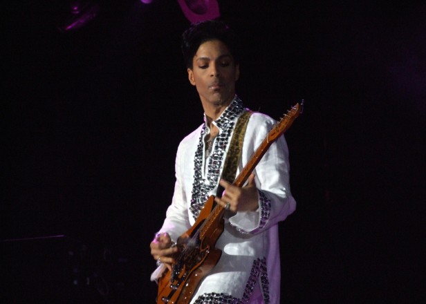 BET Awards to honour Prince with live performances by D'Angelo, Sheila E., The Roots