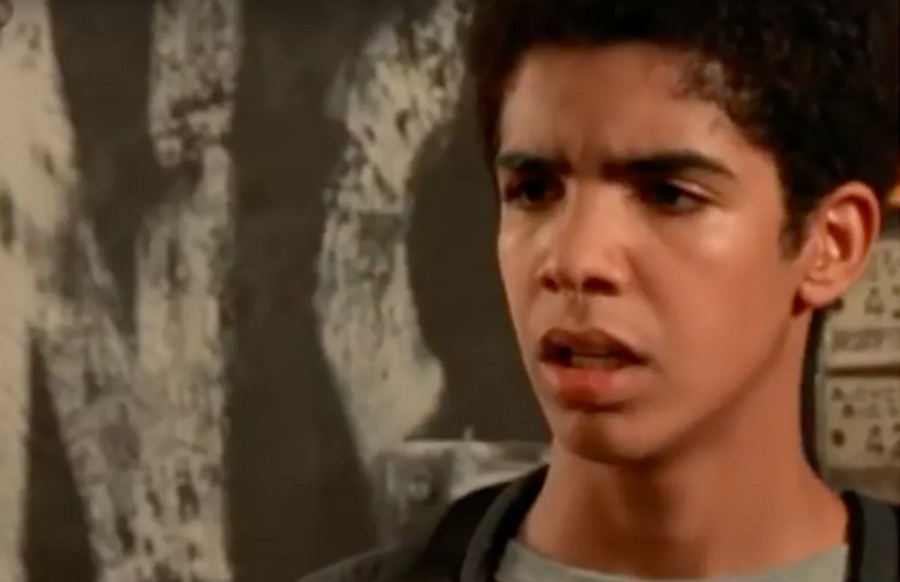 Watch a young Drake perform shitty improv