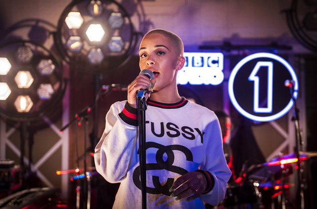 Giggs and Jorja Smith connect for “Im Workin” video - REVOLT