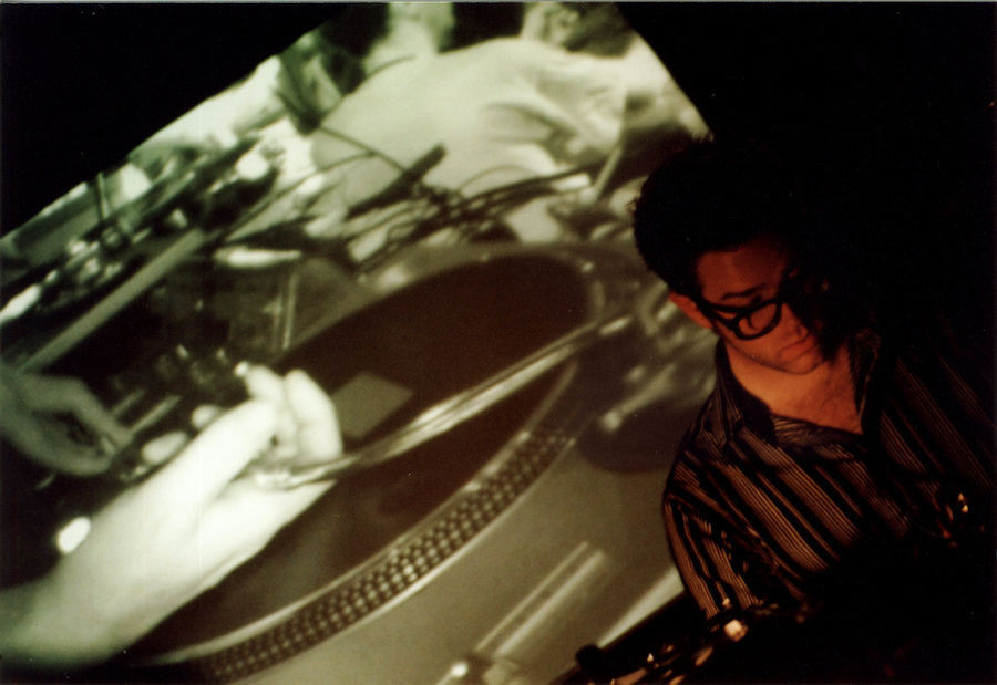 Sound artist Janek Schaefer releases hypnotic 'Glitter In My Tears' from new Room40 album