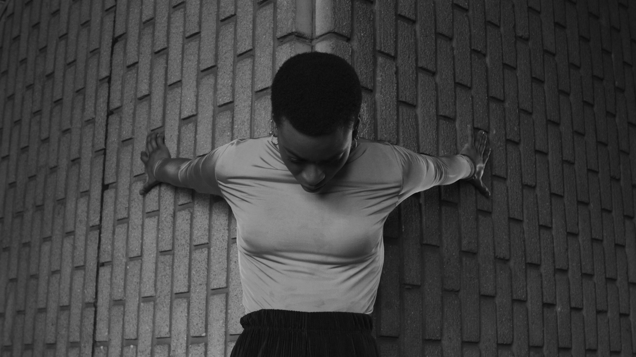Julianknxx Presents: Black Room - Vimarsana News